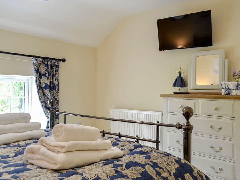 Double bedroom | 2 Keldholme Cottages - Keldholme Holidays, Keldholme, near Kirkbymoorside