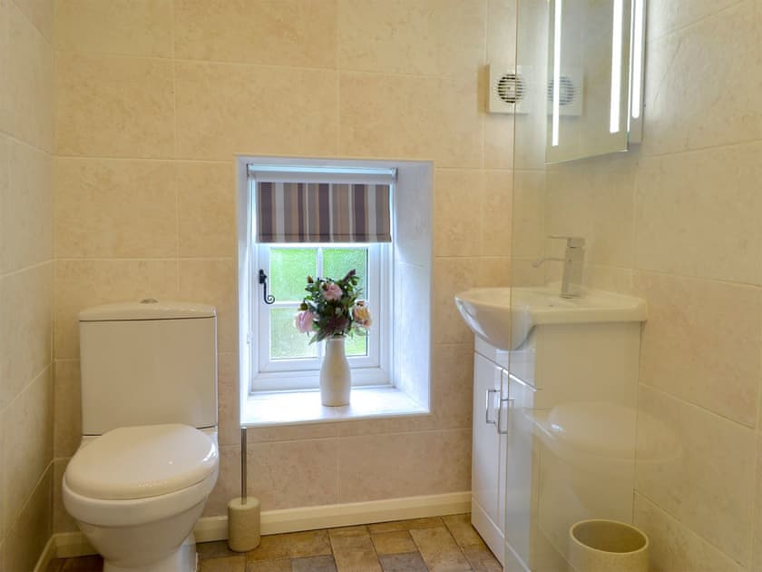 Bathroom | 2 Keldholme Cottages - Keldholme Holidays, Keldholme, near Kirkbymoorside