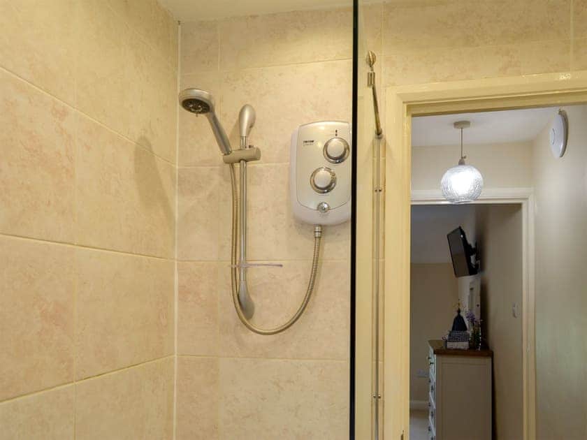 Bathroom | 2 Keldholme Cottages - Keldholme Holidays, Keldholme, near Kirkbymoorside