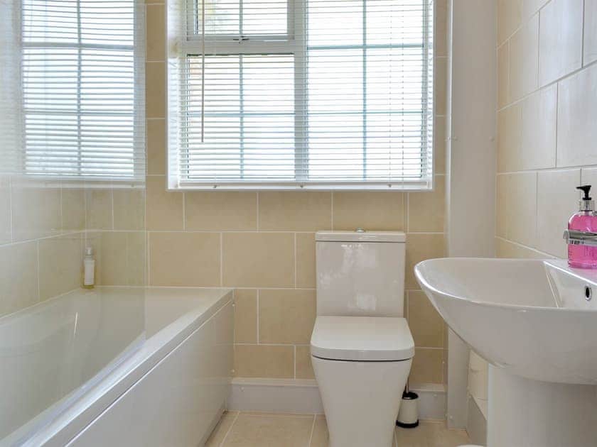 Bathroom | Gwynt y Môr, Tywyn