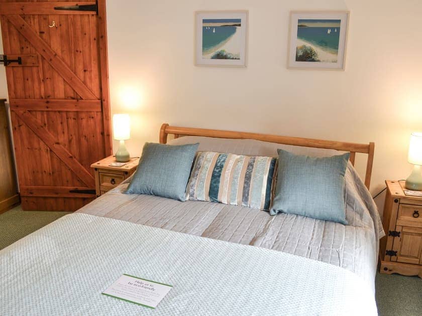 Double bedroom | Bruce’s Cottage, Whitecross, near Marazion