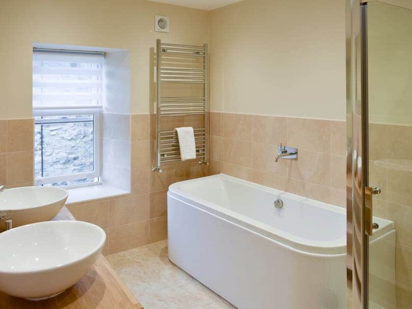 Family bathroom with shower cubicle | Greystones - Reeth Holiday Cottages, Reeth, near Richmond