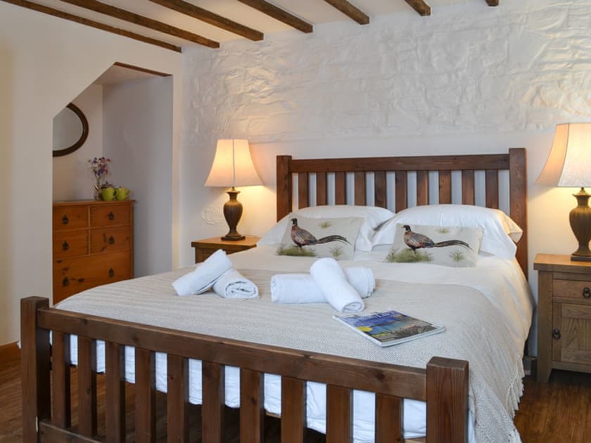 Double bedroom | The Old Coach House - Cranford and The Coach House Cottages, Cranford, near Clovelly