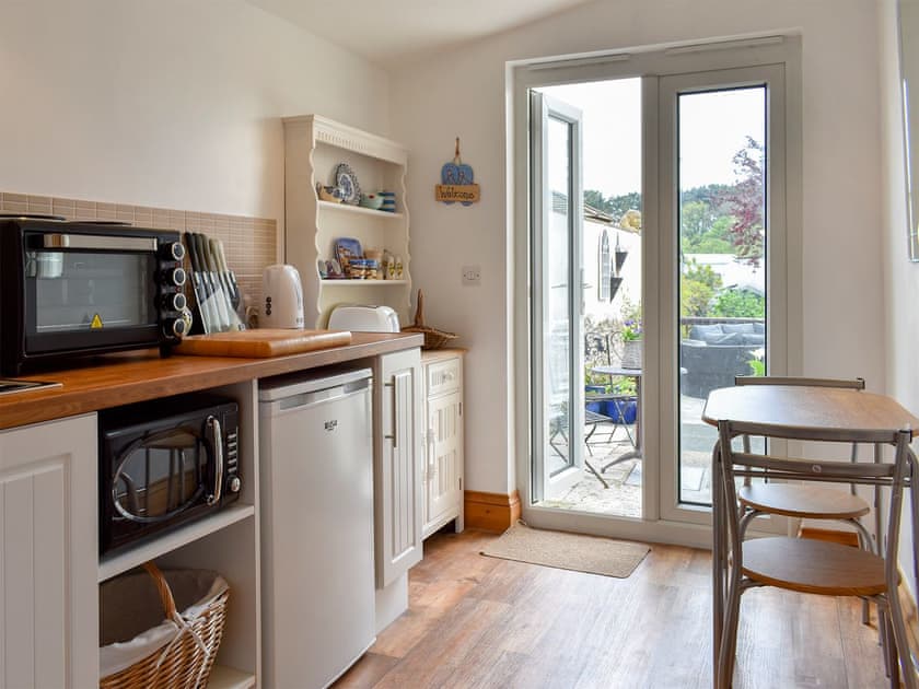 Kitchen/diner | Bay Cottage, Par, near St Austell