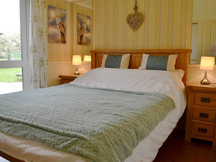 Double bedroom | Kinnelhook Holiday Cottage, Lochmaben, near Lockerbie