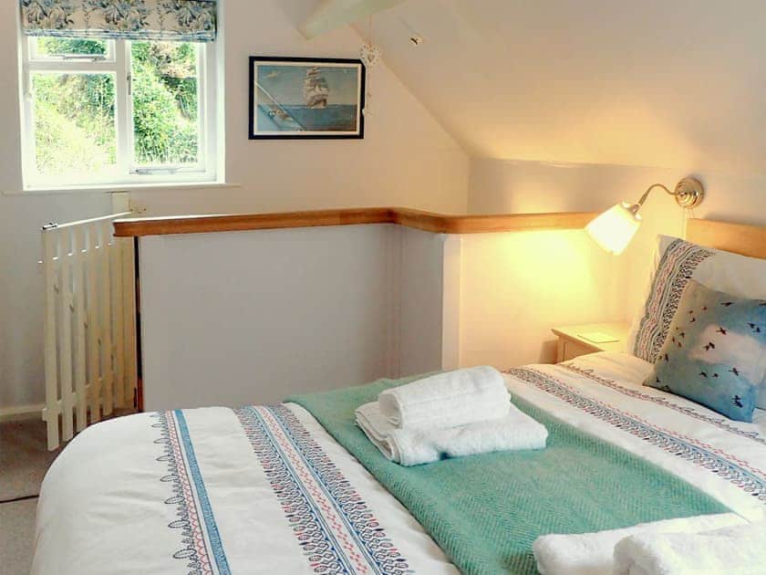 Double bedroom | Heale Cottage, Littleham, near Bideford