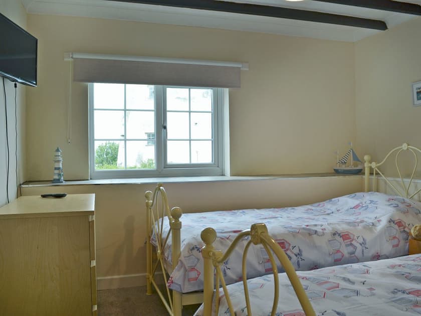 Comfy twin bedroom | Old Mill Cottage, Cemaes Bay