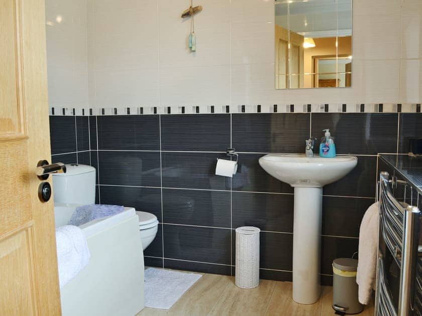 Generous sized bathroom | Old Mill Cottage, Cemaes Bay