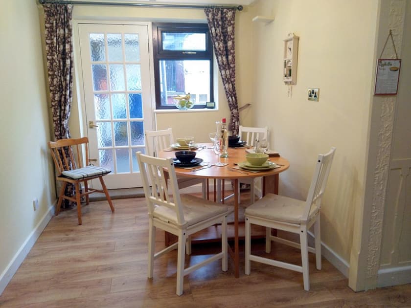 Attractive dining area | Delfryn, Talysarn near Caernarfon