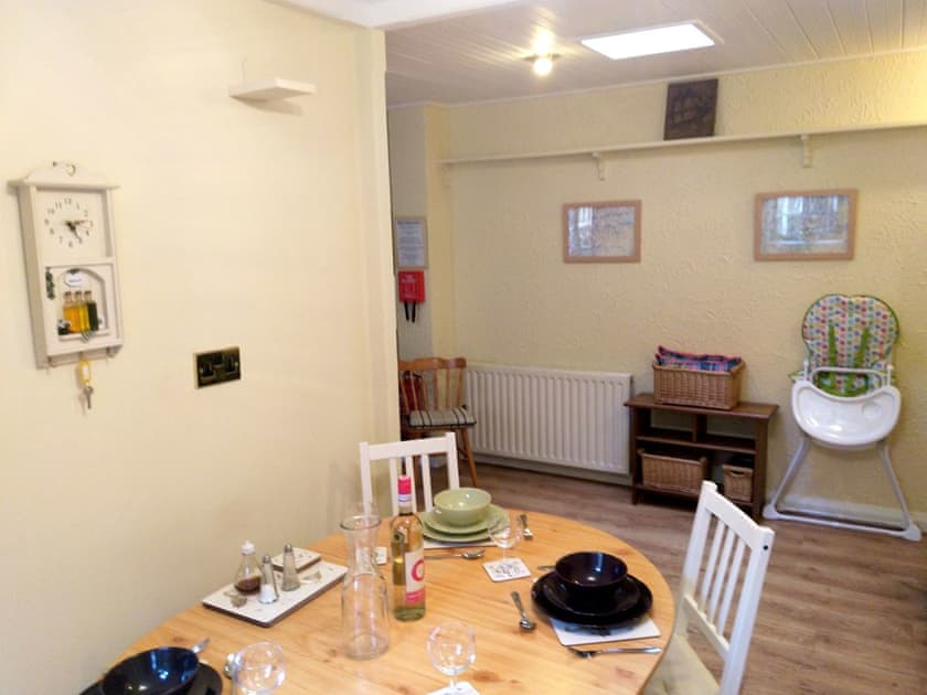 Attractive dining area | Delfryn, Talysarn near Caernarfon