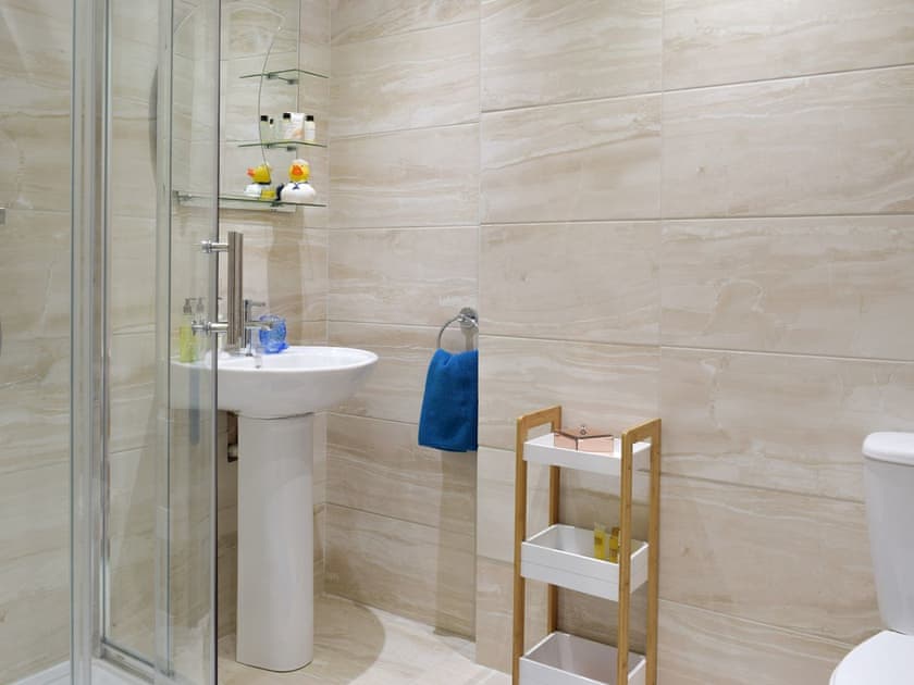 Family shower room | Sea Dreams - Sandy Hill Park, Saundersfoot