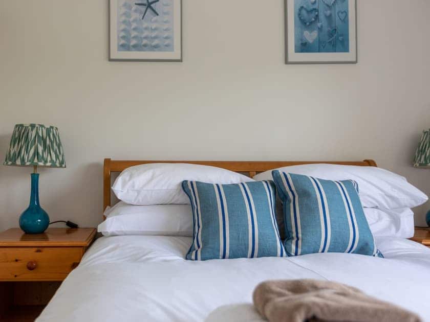 Inviting double bedroom | Bonaventure Close 3, Salcombe
