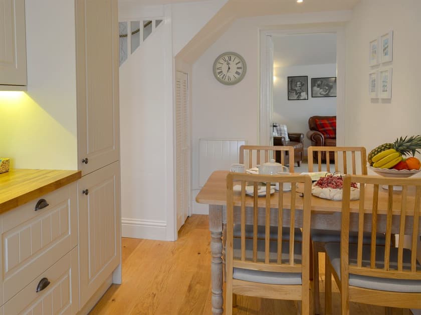 Spacious kitchen and dining area | Manor Cottage - Grattan Manor Cottages, Bow, near Crediton