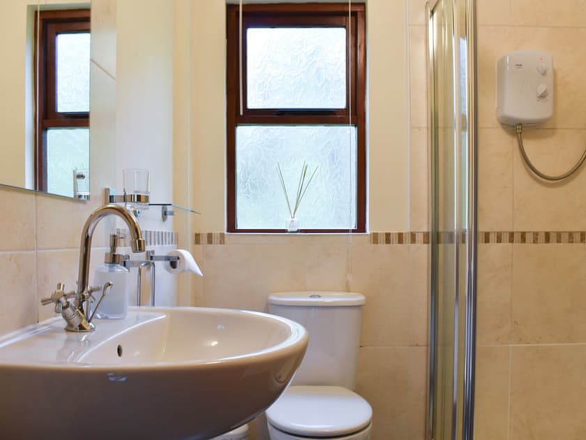 Shower room | Beech Lodge - Eversleigh Woodland Lodges, Shadoxhurst, near Ashford