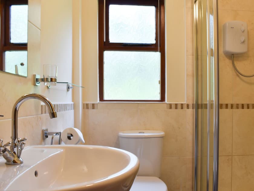 Shower room | Chestnut Lodge - Eversleigh Woodland Lodges, Shadoxhurst, near Ashford