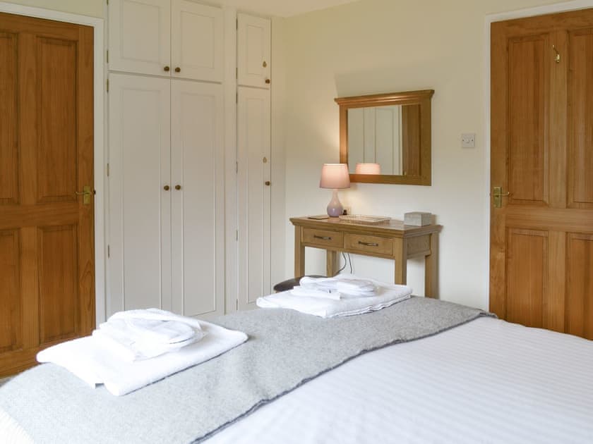Attractive en-suite double bedroom | Newstead Cottage, Thornton-le-Dale, near Pickering