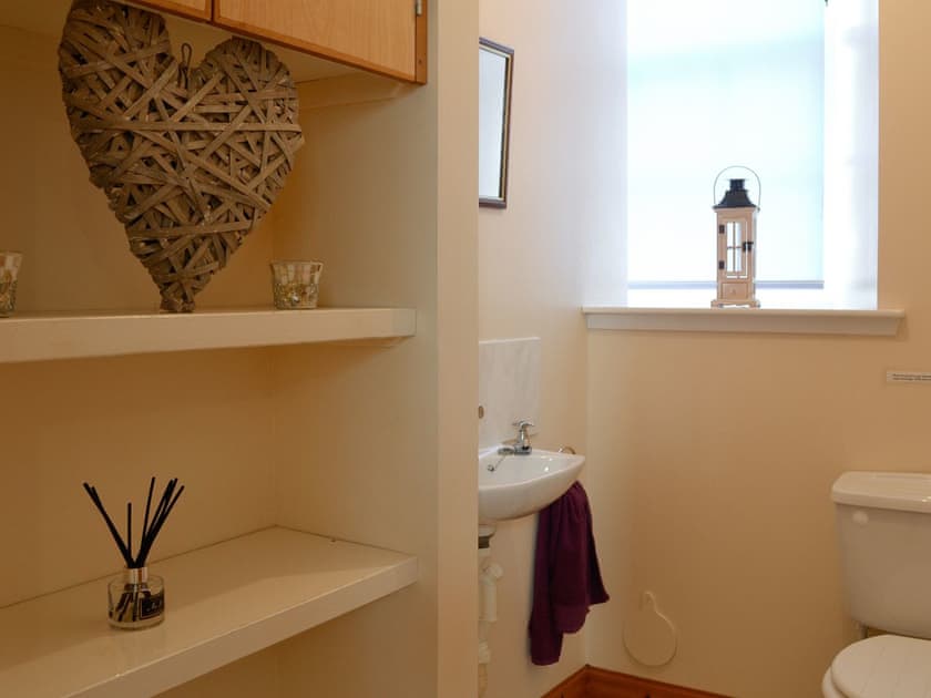 Bathroom | Sunset Song - Arbuthnott Estate Cottages, Arbuthnott, near Stonehaven