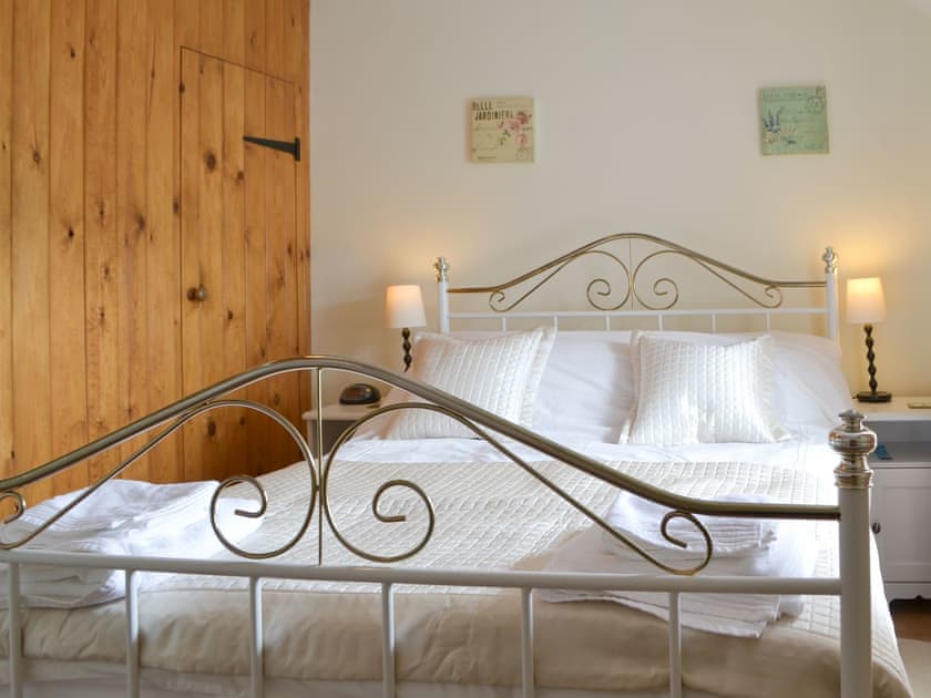 Wonderful antique style double bedded room | Annie’s Cottage, Millom