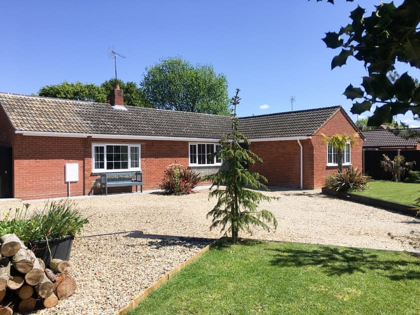 Well appointed detached bungalow | Sleepy Willow, Little Snoring, near Fakenham