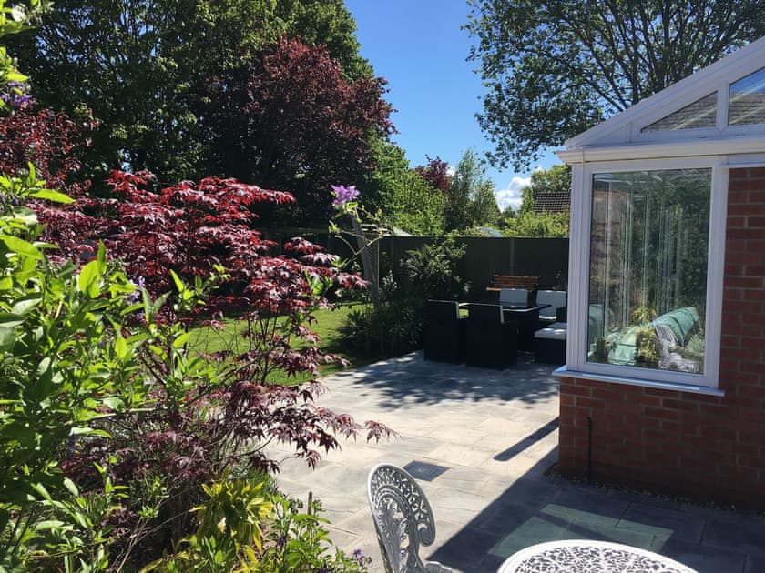 Great outdoor space | Sleepy Willow, Little Snoring, near Fakenham