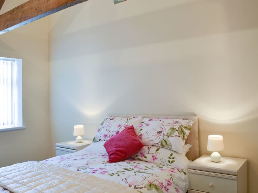 Cosy double bedroom | Christine Cottage - Freya Cottage & Christine Cottage - Christine Cottage, Flamborough