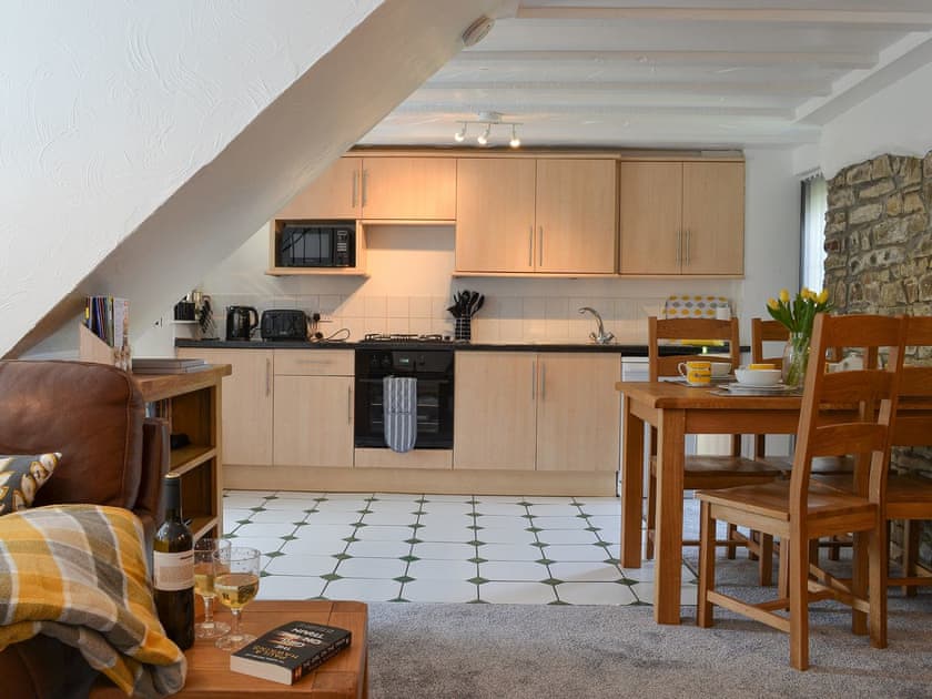 Kitchen and dining area | Willow Cottage, Woolfardisworthy, near Bideford