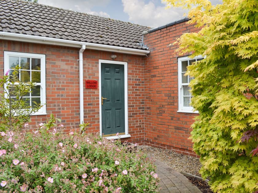 Pretty holiday cottage | Willow Lodge, Bubwith, near Selby