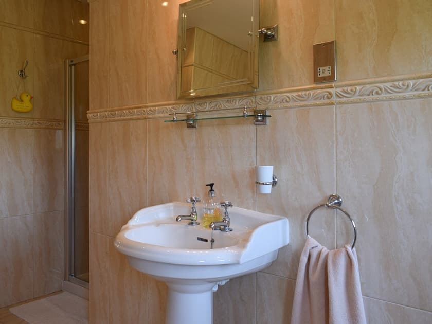 Shower  | Lawford Lodge, Bonnybridge, near Falkirk
