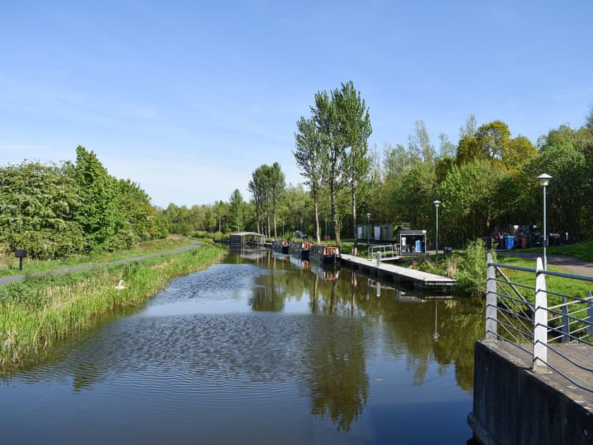 Surrounding area | Lawford Lodge, Bonnybridge, near Falkirk
