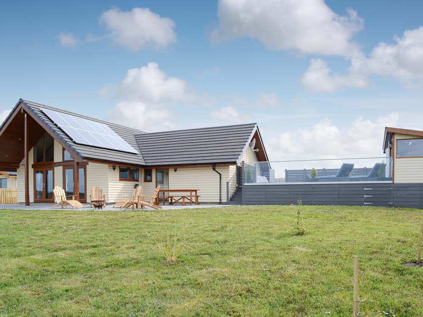 West Horizon Ref Uk11330 In Balchladich Near Lochinver