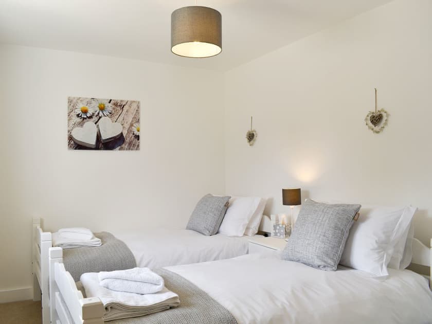 Comfortable twin bedroom | Cherry Cottage - Wood Dairy, North Perrott, near Crewkerne