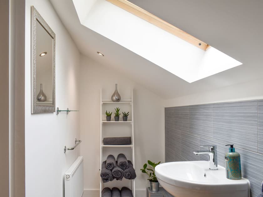 Shower room | Perivale Lodge, near Lydney 