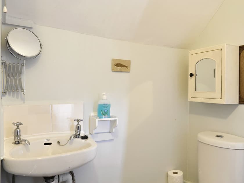 Shower room | Low Floweryhirst Cottage, Roweltown, near Brampton