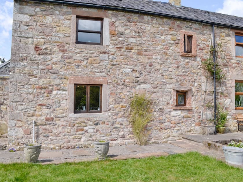 Traditional stone-built holiday home | Low Floweryhirst Cottage, Roweltown, near Brampton