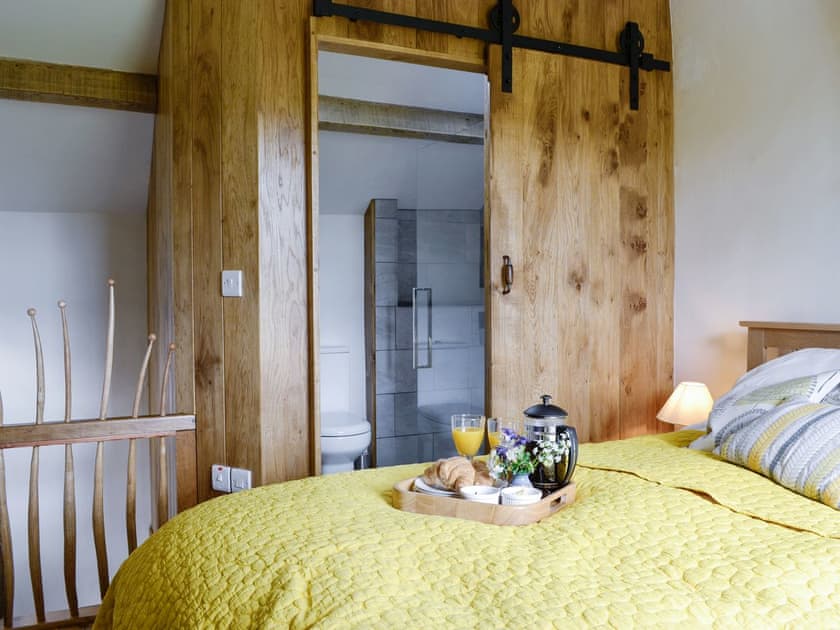 Comfortable en-suite double bedroom | Springlea Cottage, Deanscales, near Cockermouth
