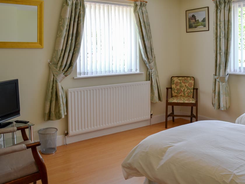 Twin bedroom | Fairways Cottage, Belford, near Bambugh