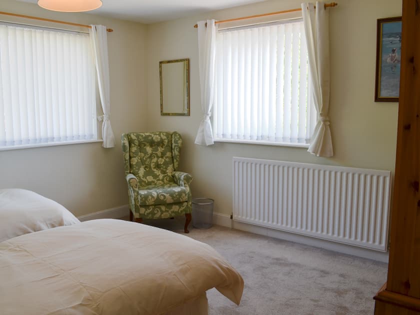 Twin bedroom | Fairways Cottage, Belford, near Bambugh