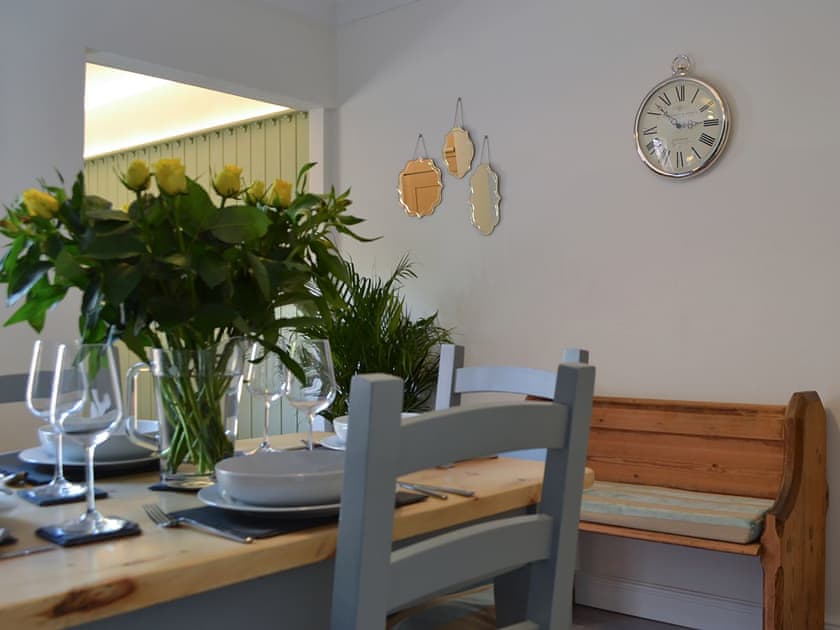 Lovely dining room with interesting furnishings | Dragonfly Cottage, Beverley 