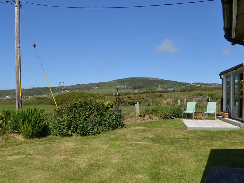 Charming garden | Seafield, Church Bay, Anglesey