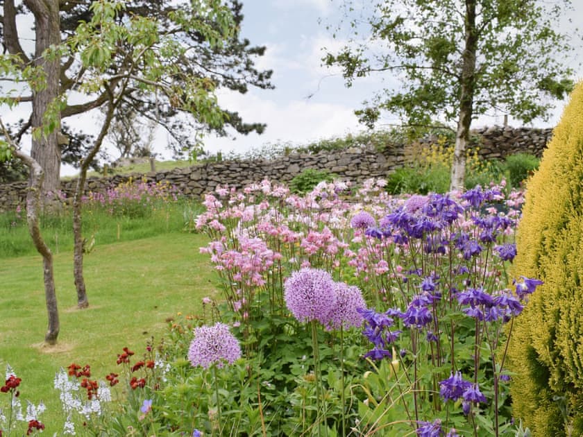 Well-maintained garden | Hill Top Barn, Newton-in-Cartmel, near Grange-over-Sands