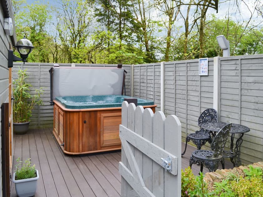 Private hot tub | Beech Cottage - Carpenters Tinney, Pyworthy, Holsworthy, near Bude