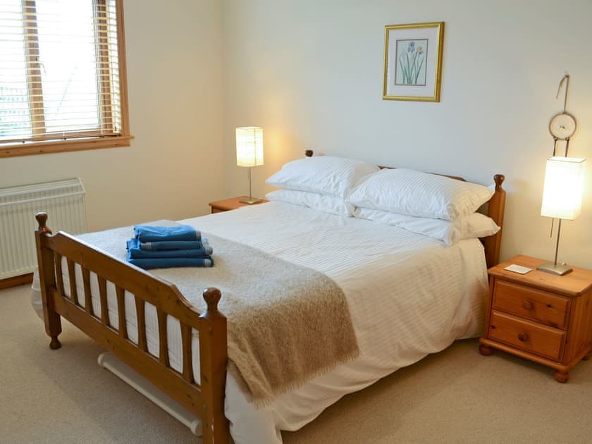 Charming double bedroom | Fairfield, Ackergill, near Wick