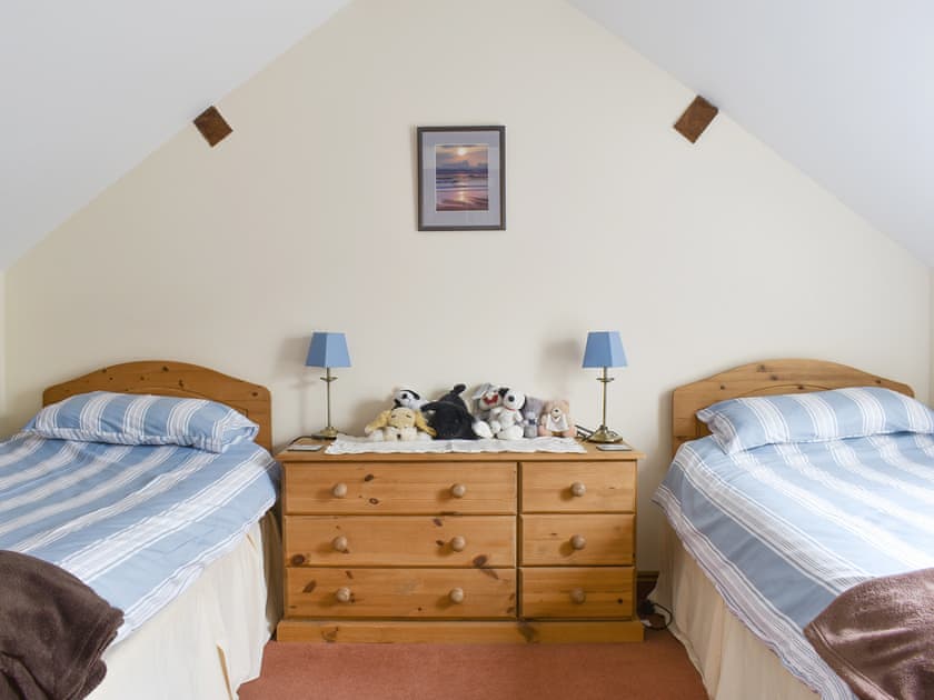 Light and airy twin bedroom  | Goose Cottage - Quinceborough Farm, Widemouth Bay, near Bude