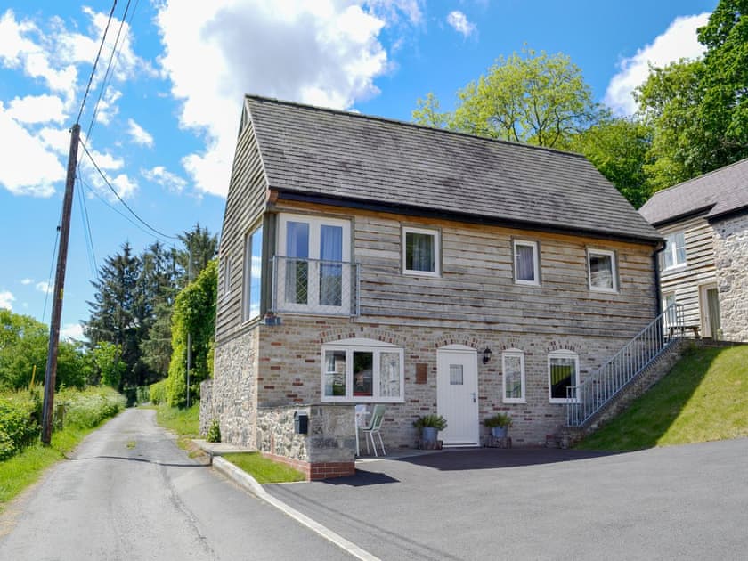 Fantastic property | Oak House - Cysgod Y Coed Cottages, Llanrhaeadr, near Denbigh