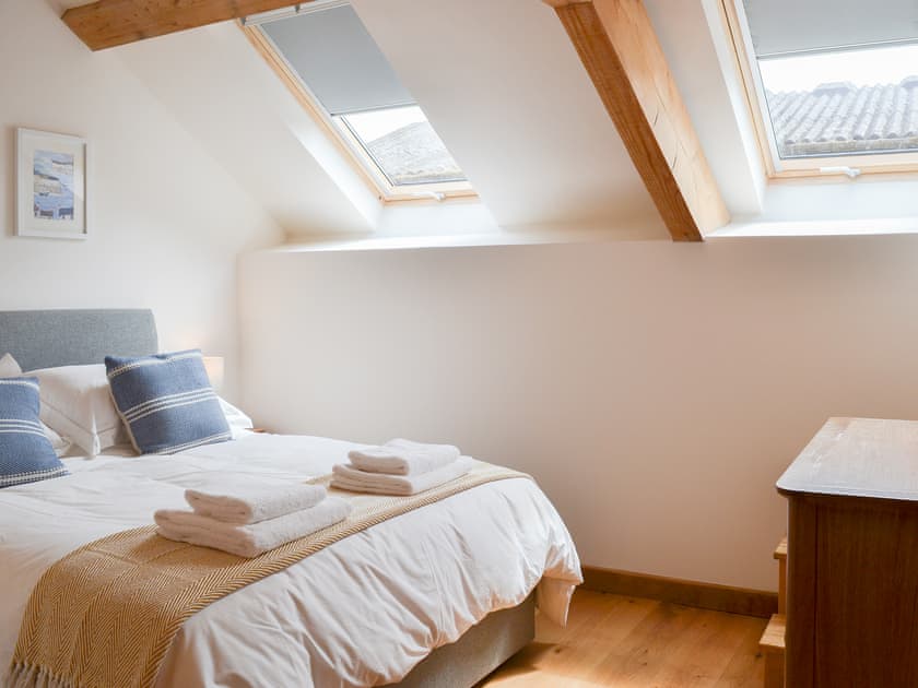 Relaxing king size bedroom | The Oak Stall - Higher Blagrove Farm Cottages, East Worlington, near South Molton