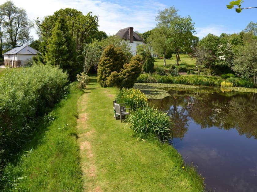 Garden and grounds | The Horse Gin, The Oak Stall - Higher Blagrove Farm Cottages, East Worlington, near South Molton