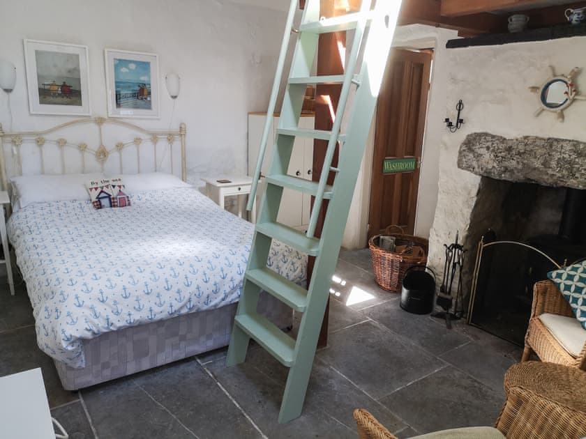 Bothy double bedroom  | Tyn Lon, Moelfre, near Benllech
