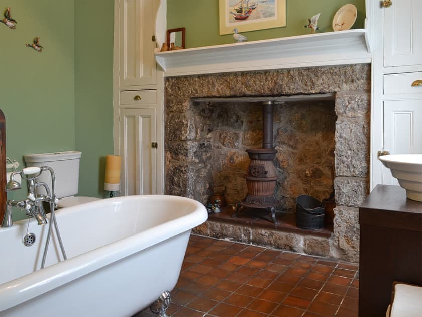 Bathroom | Tyn Lon, Moelfre, near Benllech