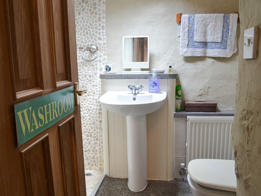 Bothy shower room  | Tyn Lon, Moelfre, near Benllech