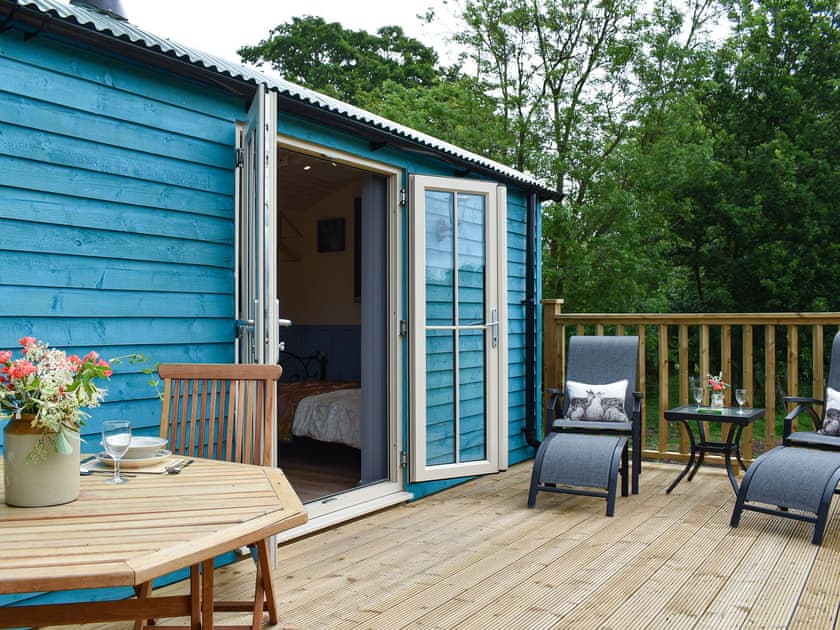 Decking area  | The Shepherd’s Hut at Calvesfield Shaw - Chilsham Farm Nurseries, Herstmonceux, near Hailsham